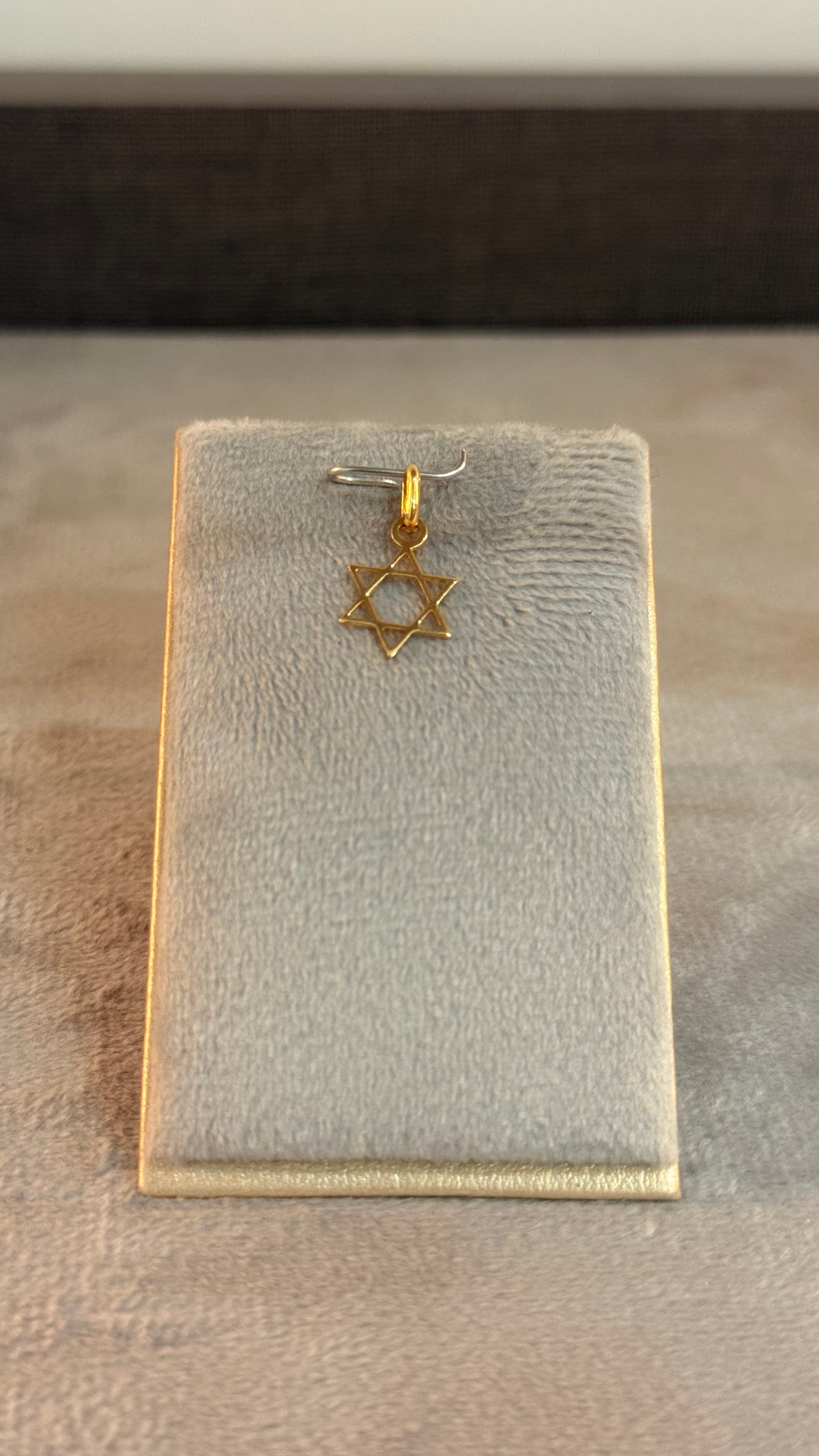 Dije Estrella de David Pequeña 0,33Gr