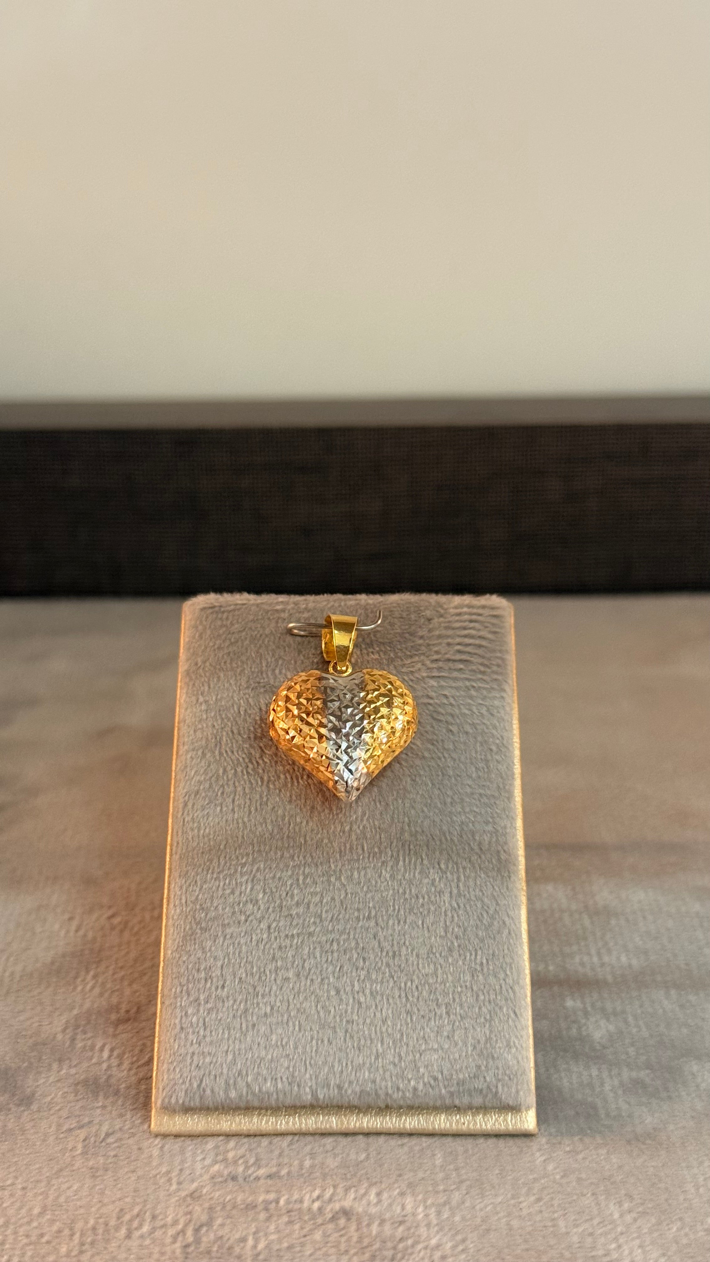 Dije Corazón Cartier Diamantado 1,43Gr