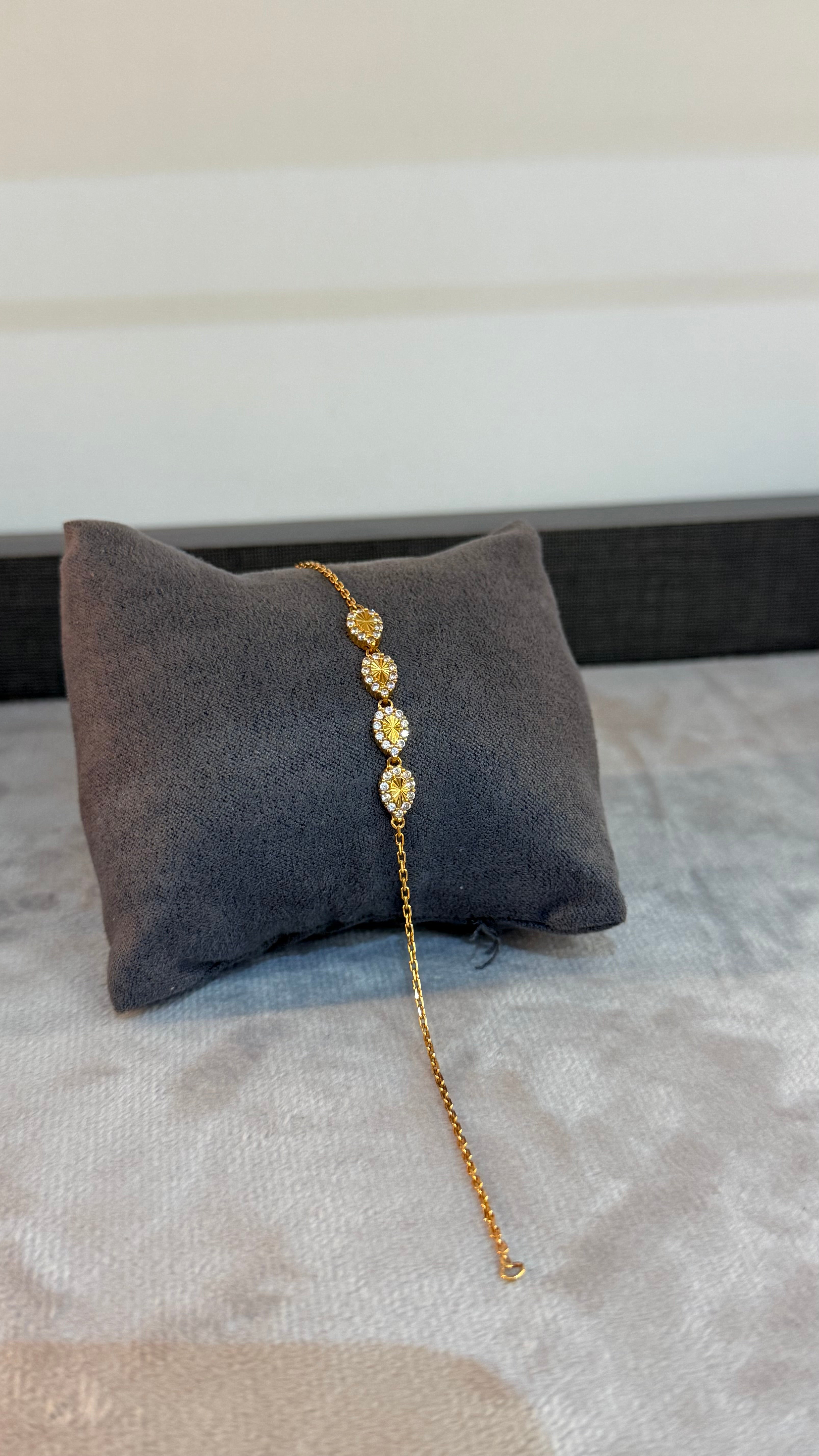 Pulsera con diseño de piedras 2,82 de 18Cm