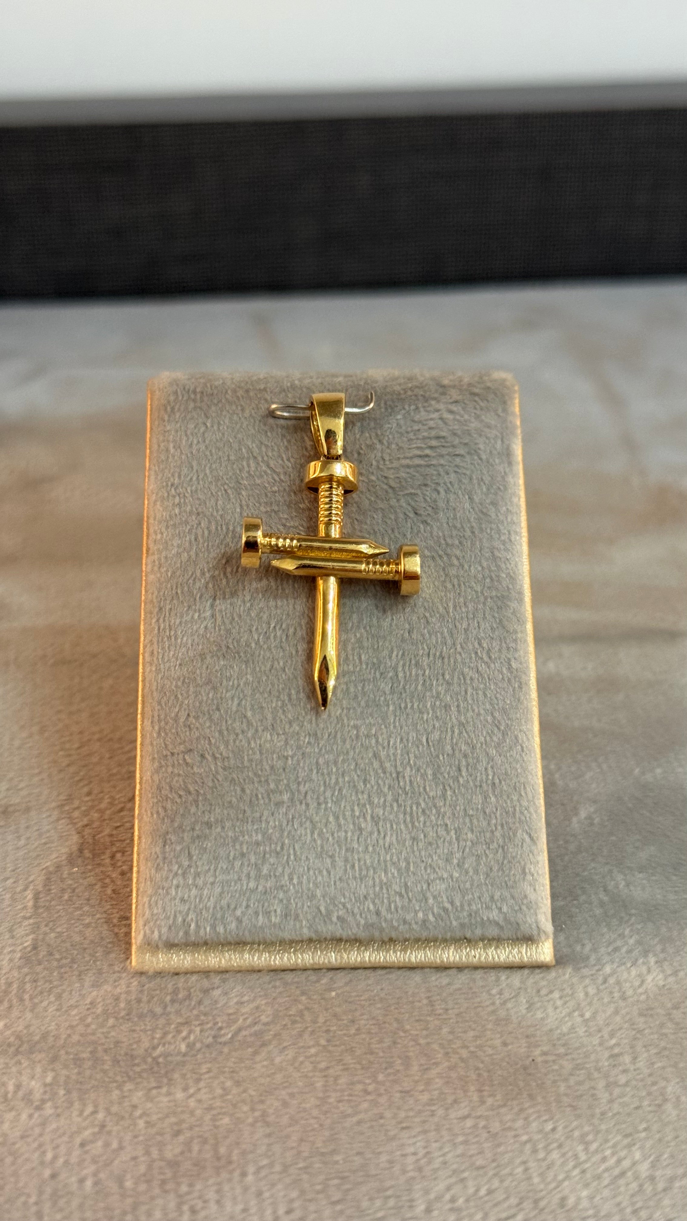 Dije Cruz Mediana 1,7Gr (solo 10k)