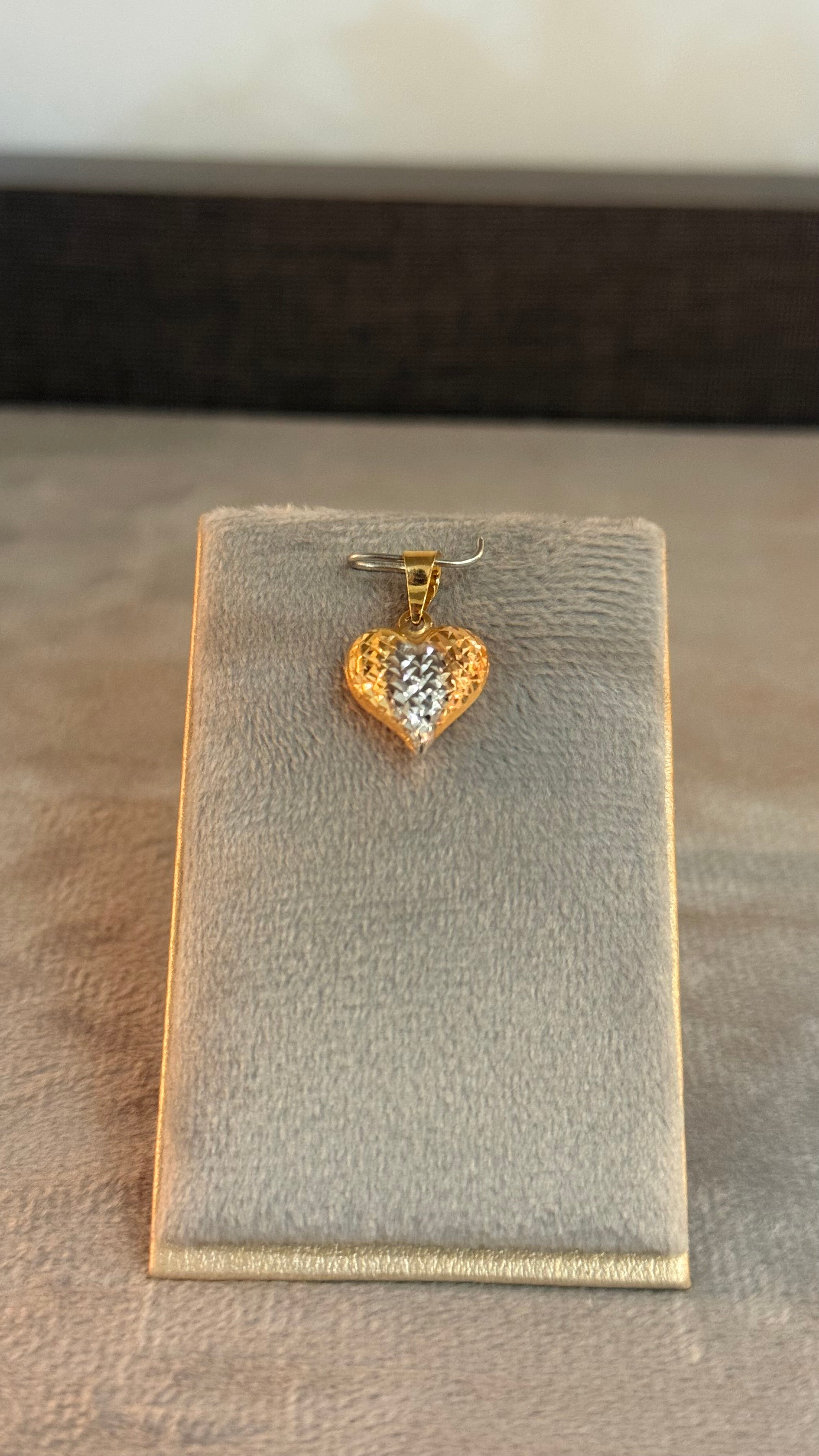 Dije Corazón Cartier 0,7Gr