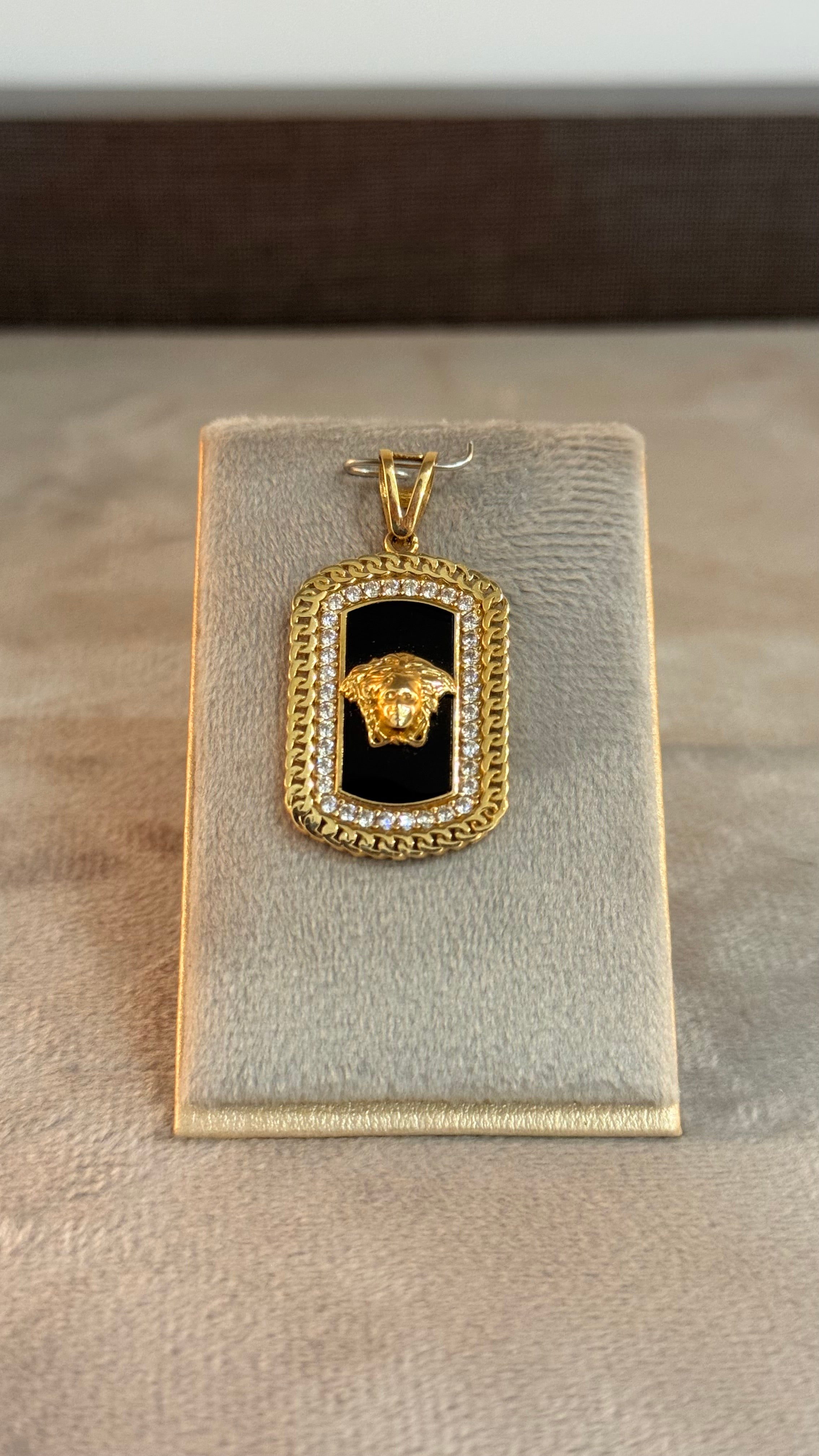 Dije versace 5,3Gr (solo 10k)